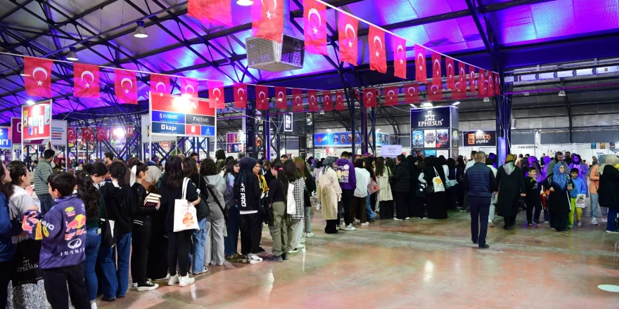 10. Malatya Anadolu Kitap Ve Kültür Fuarı’na Okurların İlgisi Yoğun