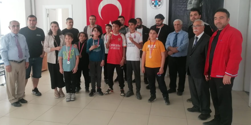 19 Mayıs Atatürk'ü Anma Gençlik Ve Spor Bayramı Satranç Turnuvası