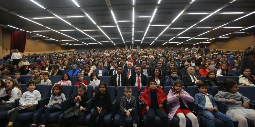 Atatürk'ün çocukluğunu anlatan ‘Mustafa’nın Ankara galasında protokolde çocuklar vardı