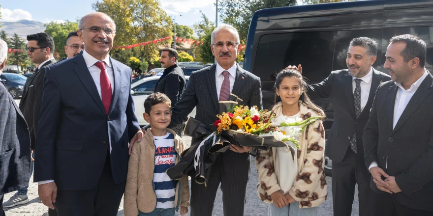 Bakan Uraloğlu Malatya Büyükşehir Belediye Başkanı Sami Er’i Ziyaret Etti