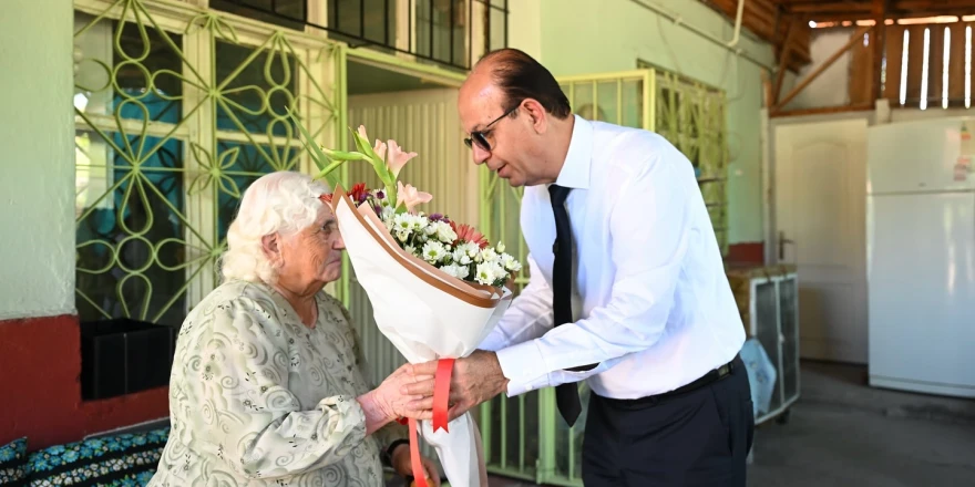 Başkan Geçit, “Yaşlılarımız Bizim Canlı Tarihimiz, Hafızamızdır”