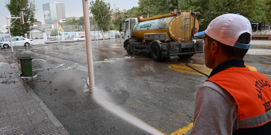 Battalgazi Belediyesi’nden Okullarda Bahçe Temizliği