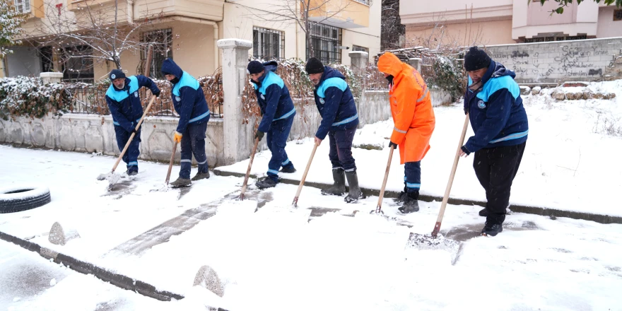 Battalgazi Belediyesi Karla Mücadelede Sahada