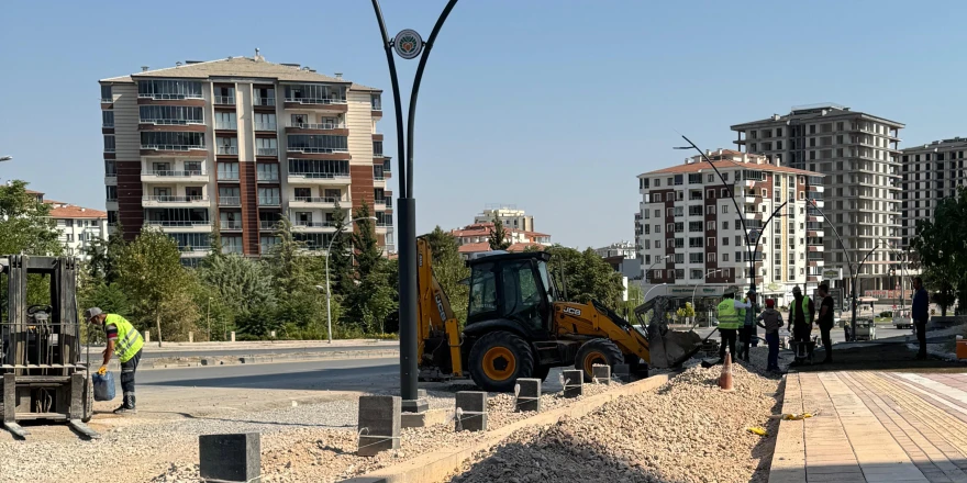 Büyükşehir Belediye Başkanı Sami Er, Tecdelilerle bir araya geldi.