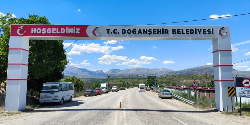 Doğanşehir&#39;in giriş takı yenilendi