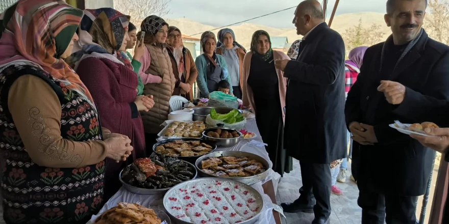 Doğanşehir'de bayanlardan Filistin'e destek için kermes