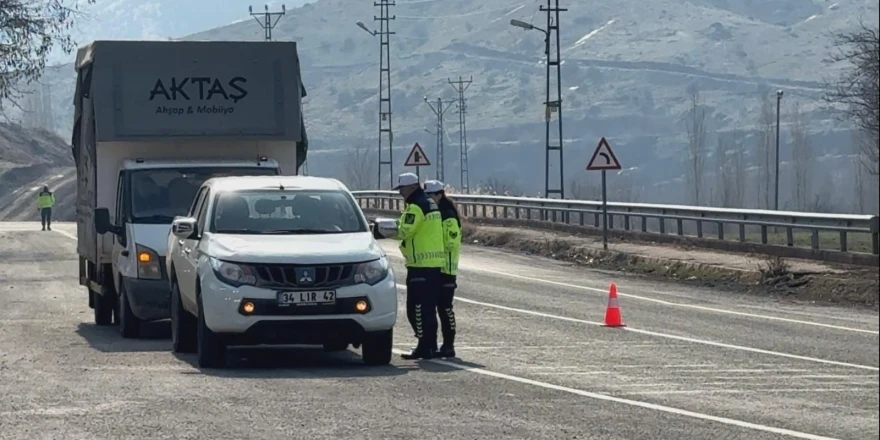 İl Jandarma Komutanlığı Ekiplerince Drone Destekli Trafik Denetimi Gerçekleştirildi