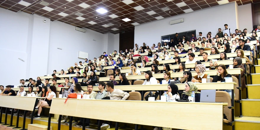 Malatya Büyükşehir Belediyesi ‘ErasmusDays 2024’ Bilgilendirme Semineri ile Gençlere Avrupa Fırsatlarını Tanıttı