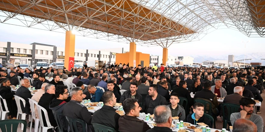 Malatya Ticaret Borsası'nın geleneksel iftar yemeği