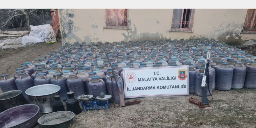 Malatya'da 13 ton kaçak el yapımı şarap ele geçirildi