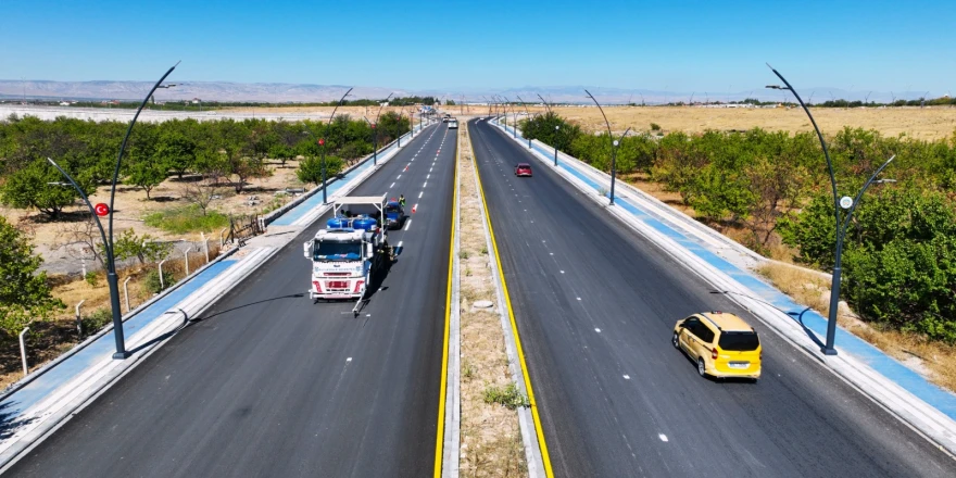 Malatya'da Trafik Güvenliği İçin 920 Bin Metre Yol Çizgi Çalışması Yapıldı