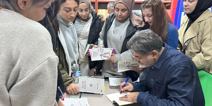 Prof. Dr. Mehmet Özger İle “Hayata Şiirle Bakmak” Söyleşisi Malatya’da Gerçekleşti