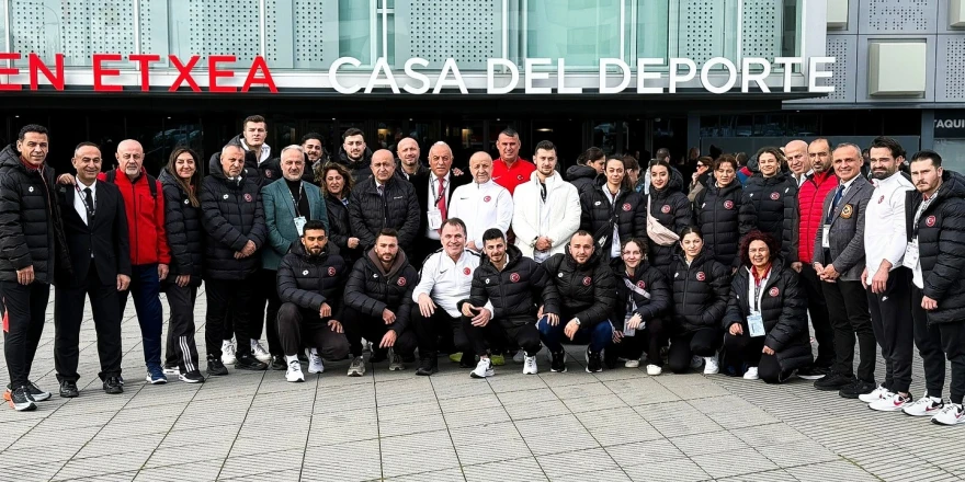 Türkiye Karate Milli Takımı Dünya İkincisi Olarak Yurda Döndü