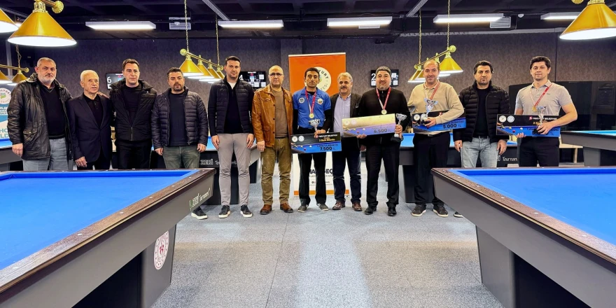 Yeşilyurt Belediyesi 3 Bant Bilardo Turnuvasında Dereceye Girenler Ödüllendirildi